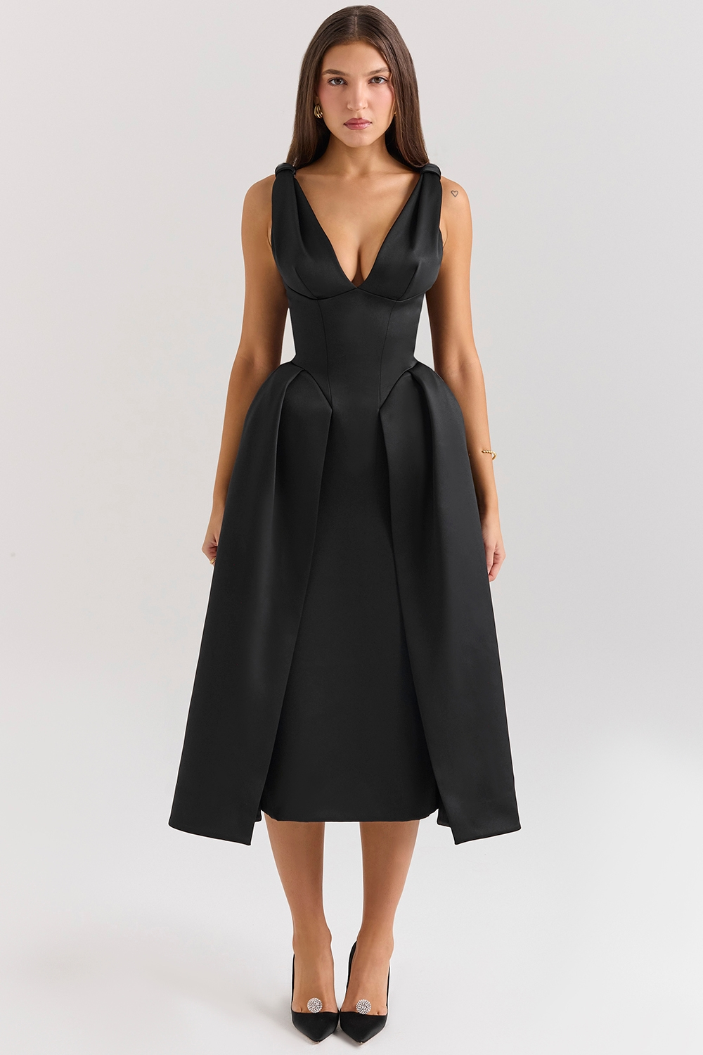 Satin-Look Finish Dress With V-Neck Corset-Style Evening