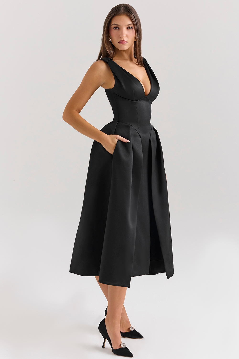 Satin-Look Finish Dress With V-Neck Corset-Style Evening