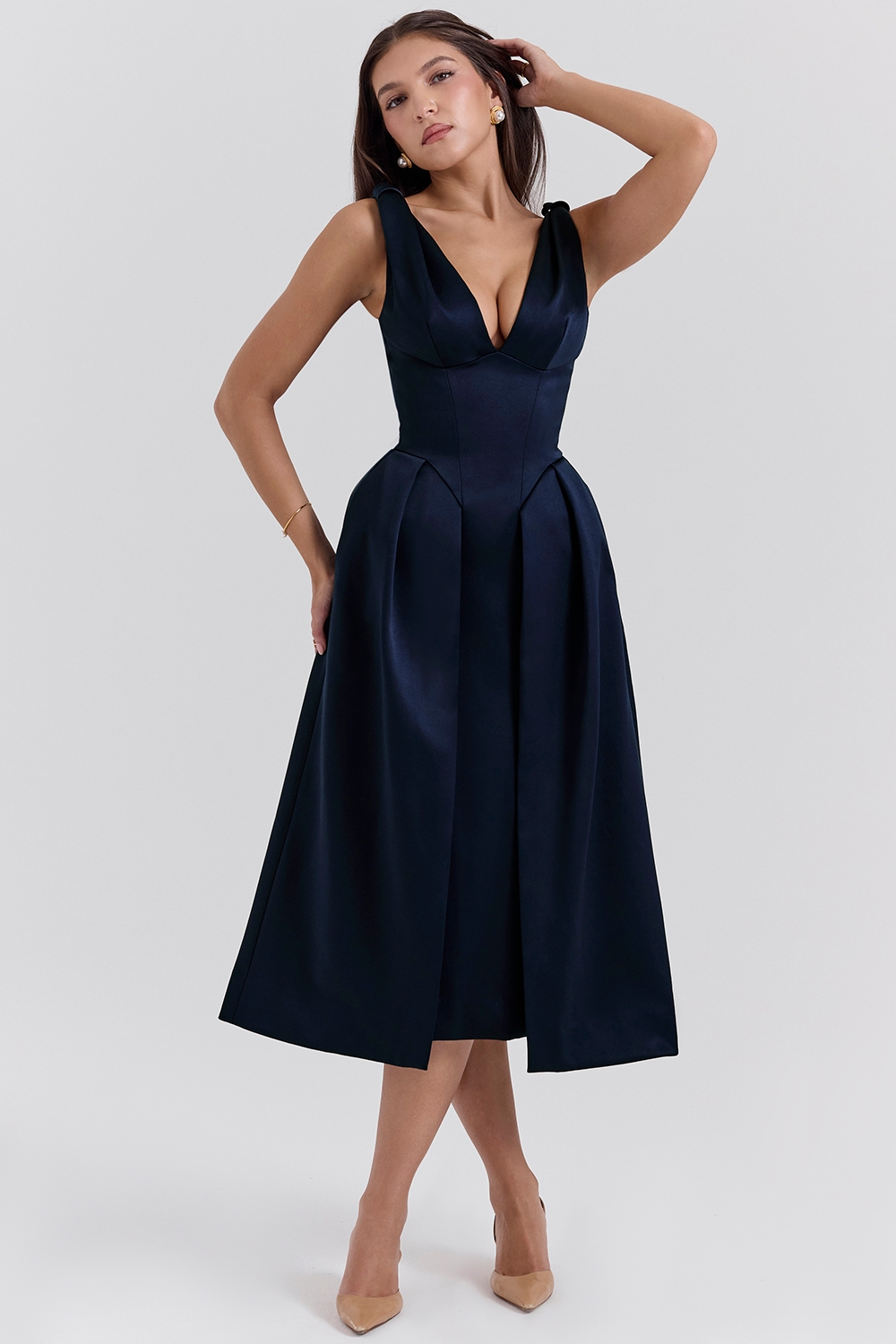 Satin-Look Finish Dress With V-Neck Corset-Style Evening